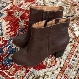 Vionic heel boots